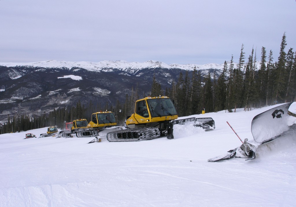 Mid-day grooming at Keystone, March 2006